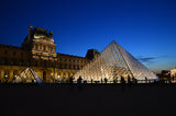 Women's T-shirt - Paris Louvre